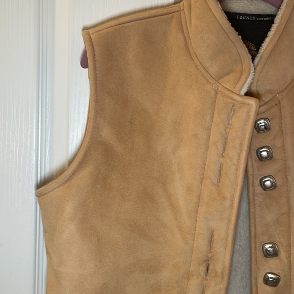 Suede vest with silver buttons and sherling interior, western style, size M - Picture 2 of 5